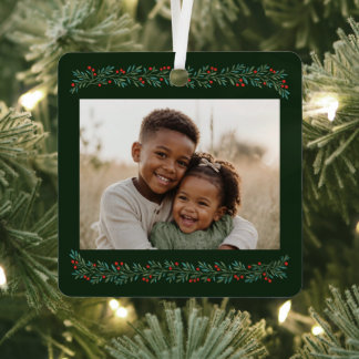 Elegant Berry Christmas Garland Frame Photo Metal Tree Decoration
