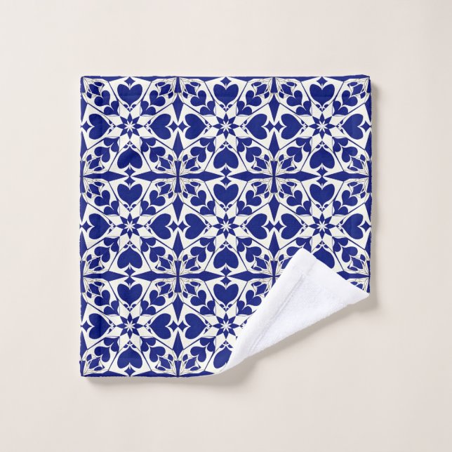 Elegant Blue and White Floral Pattern Wash Cloth (Wash Cloth)