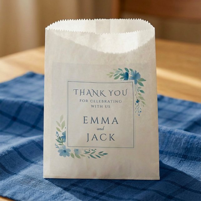 Elegant blue floral wedding gift  favour bags (Elegant blue floral wedding gift favor bag.)