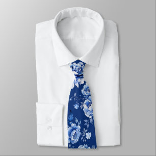 Elegant blue flowers tie