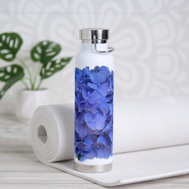 Elegant blue periwinkle floral hydrangeas  water bottle (Yoga)
