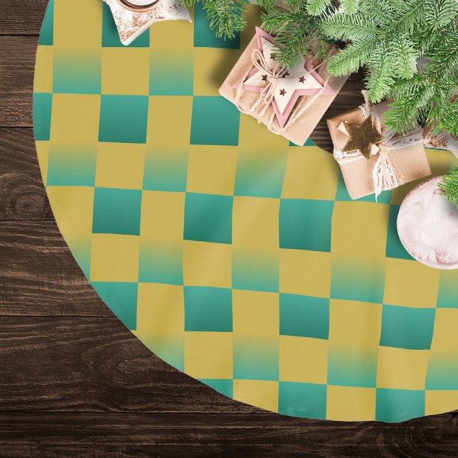 Elegant chequered pattern in green and gold  brushed polyester tree skirt (Creator Uploaded)