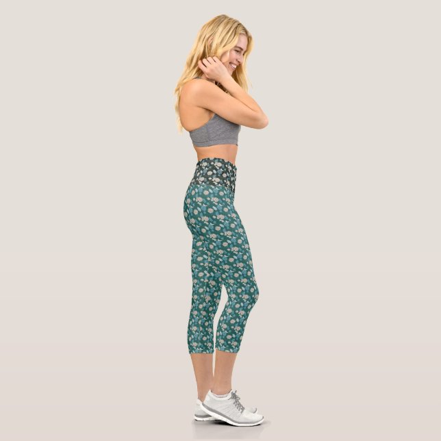 Elegant Chic Wildflower  Capri Leggings (Right)