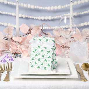 Elegant Clover Pattern Tent 4x2x5 Favour Box