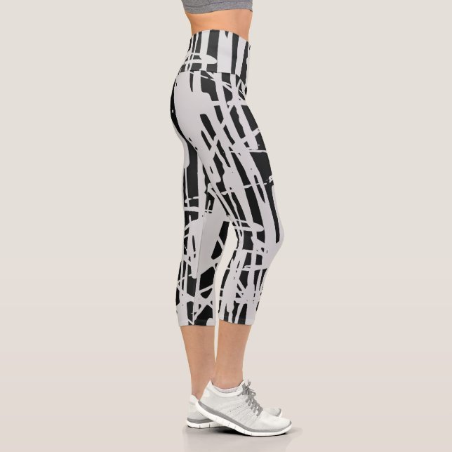 Elegant Cute Simple Women's  Black & Grey Capri Leggings (Right)