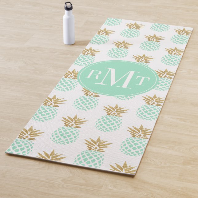 Elegant faux gold tropical pineapple pattern yoga mat (In Situ)