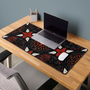 Elegant, festive feel symmetrical floral pattern desk mat