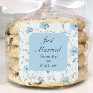 Elegant Floral Country Garden Wedding Just Married Square Sticker