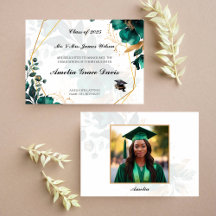 Elegant Floral Graduation Announcement – 2025