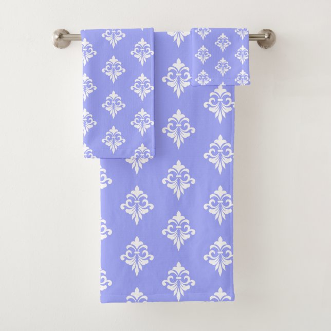 Elegant Floral Pattern in Light Blue and White Bath Towel Set (Insitu)