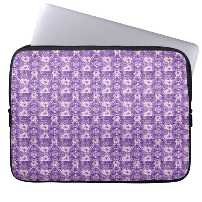 Elegant floral pattern in purple tones laptop sleeve (Front)