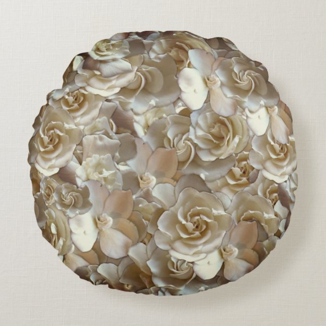 Elegant Floral Rose Petal Pattern  Round Cushion (Front)
