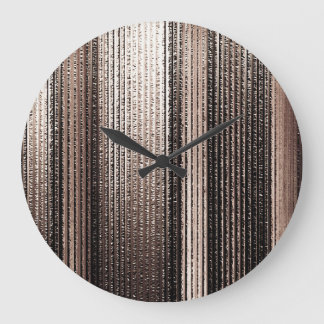 Elegant Gold Metal: 3D Luxurious Render Large Clock