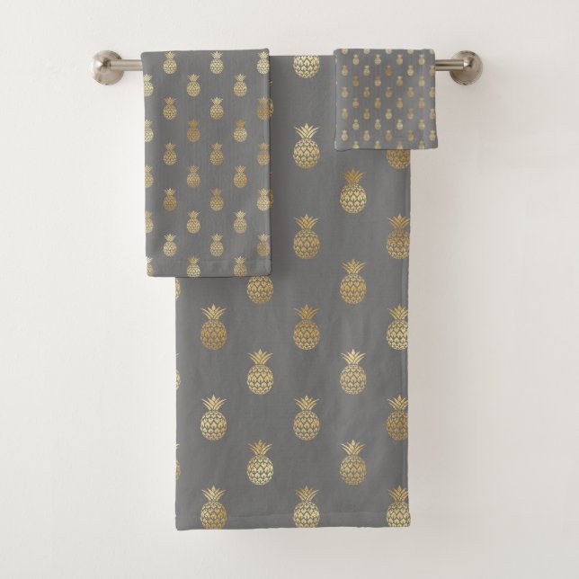 Elegant Grey and Gold Pineapple Pattern  Bath Towel Set (Insitu)
