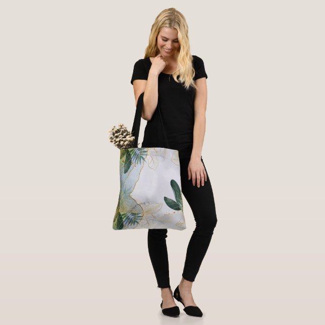 Elegant leaves tote bag (On Model)
