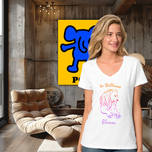 Elegant Lion Line Art – Editable Text and Colour T-Shirt
