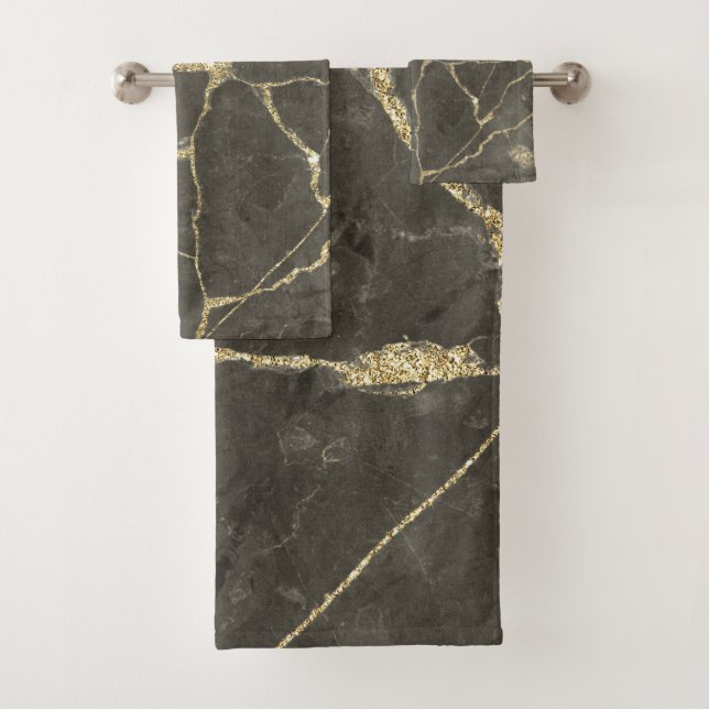 Elegant mauve grey faux gold glitter marble bath towel set (Insitu)