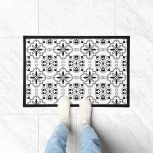 Elegant Mediterranean Black and White Pattern  Doormat