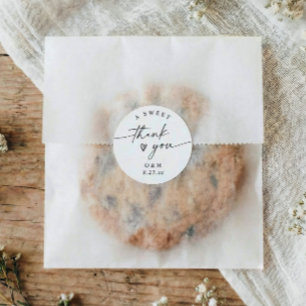 Elegant Minimalist A Sweet Thank You Wedding Favor Classic Round Sticker