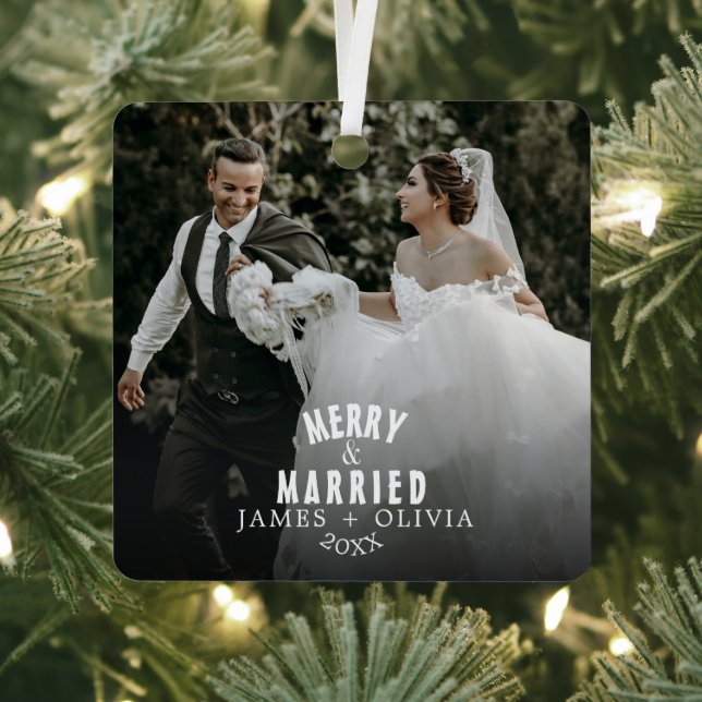 Elegant Minimalist Bold Merry and Married Photo    Metal Tree Decoration (Insitu)