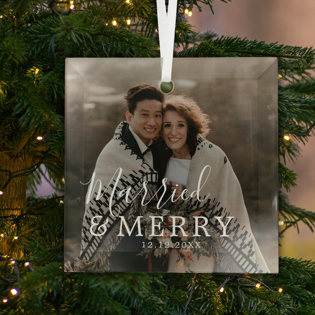 Elegant Modern Married and Merry Photo Glass Tree Decoration (Elegant Modern Married and Merry Photo Glass Ornament)
