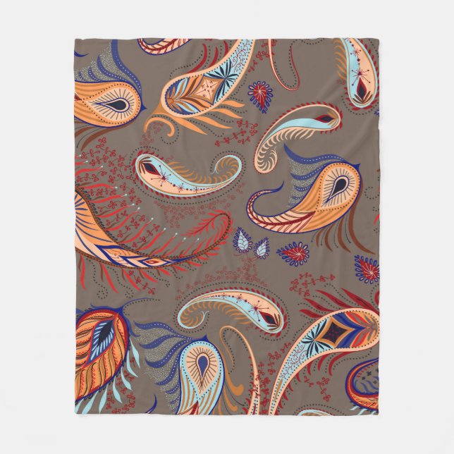 Elegant Paisley Print: Vintage Pattern Fleece Blanket (Front)