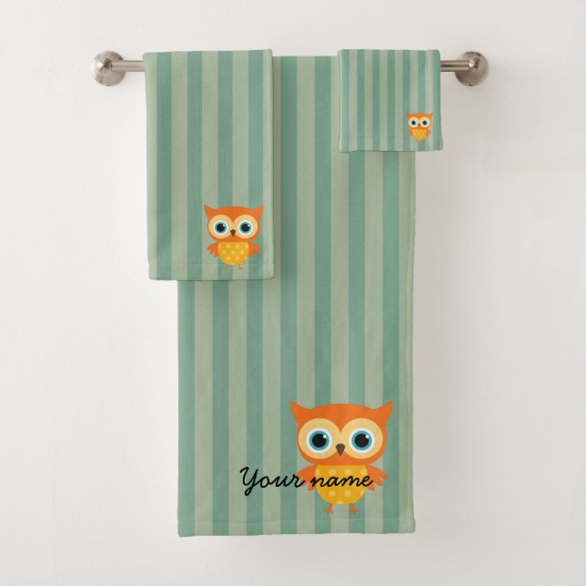 Elegant personalised yellow owl green lines kids bath towel set (Insitu)