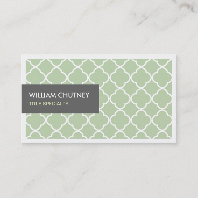 Elegant Quatrefoil Pattern in Chic Lime Green Business Card (Front)