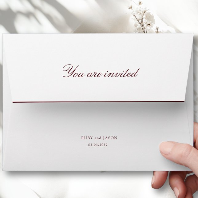 Elegant Royal White & Burgundy Wedding Envelope (Elegant Royal White & Burgundy Wedding Envelope)