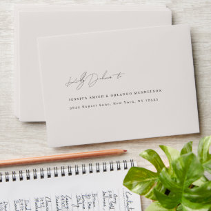 Elegant Simple With Line Art Flowers & Border Envelope