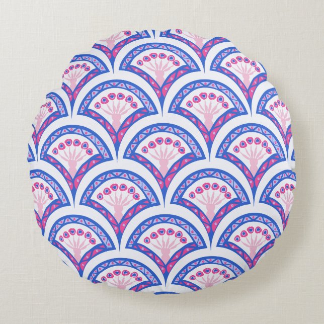 Elegant Vintage Ornamental Artwork Round Cushion (Front)