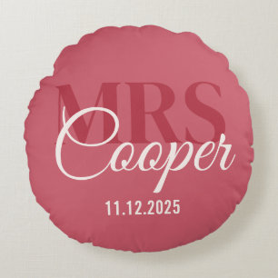 Elegant Wedding Couple Name Red Ivory Colour Round Cushion