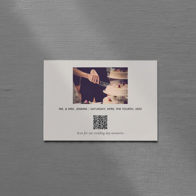 Elegant wedding photo memories QR code Thank You Card (Elegant wedding photo memories QR code Thank You Card.)