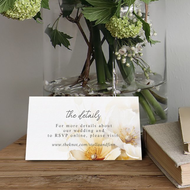 Elegant White Yellow Gold Flower Detail Enclosure Card (Elegant White Yellow Gold Flower Detail Enclosure Card)