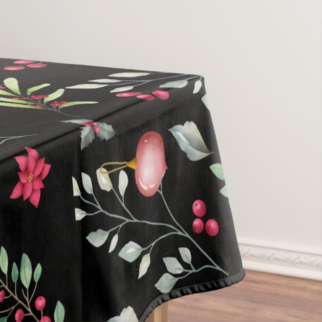 Elegante Green Gold Leaves And Red Holly Berries Tablecloth (In Situ)