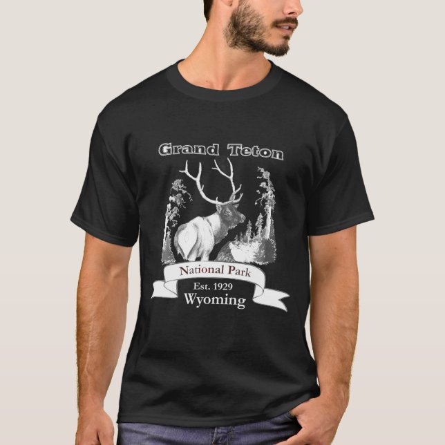 Elk. Grand Teton National Park. T-Shirt        (Front)