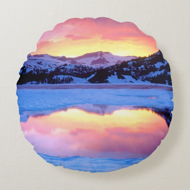 Ellery Lake at Sunset Round Cushion (Front)