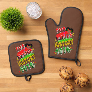 Embracing History 1976 Oven Mitt & Pot Holder Set
