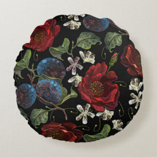Embroidered Florals: Renaissance Seamless Pattern Round Cushion