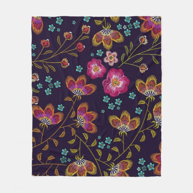 Embroidered flowers: fashion seamless pattern fleece blanket (Front)