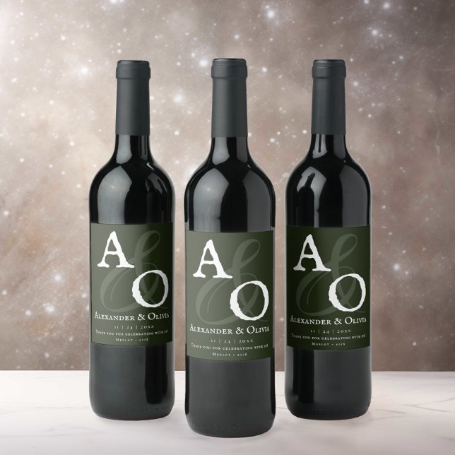 Emerald Green Minimalist Monogram Wedding Wine Label (Emerald Green Minimalist Monogram Wedding Wine Label)