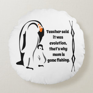 Emperor Penguin Father Standing with Son Round Cushion