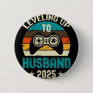 Engagement Tee For Gamer Groom Levelling Up To Hus 6 Cm Round Badge