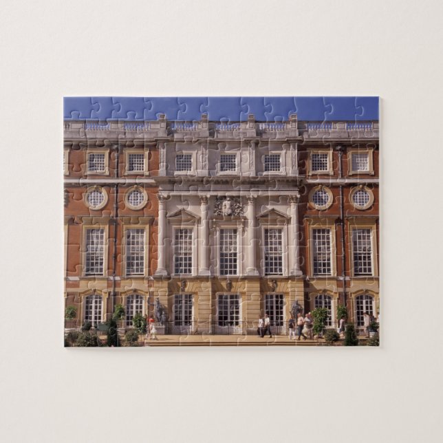 England, Surrey, Hampton Court Palace. 2 Jigsaw Puzzle (Horizontal)