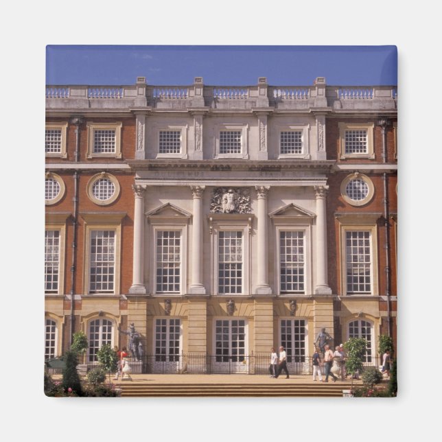 England, Surrey, Hampton Court Palace. 2 Magnet (Front)