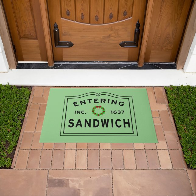Entering Sign Christmas Doormat (Outdoor)