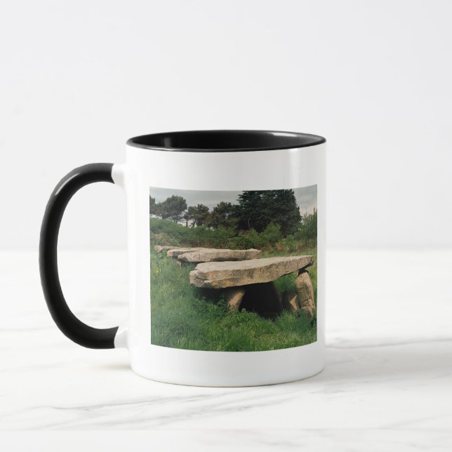 Entrance to the hypogaea mug (Left)