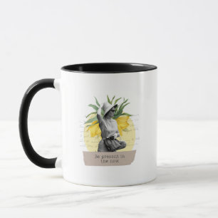 escribe un texto de descripcion y etiquetas para e mug