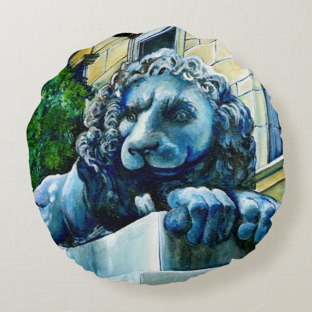 Esteemed Feline, Washington DC, USA Round Cushion (Back)