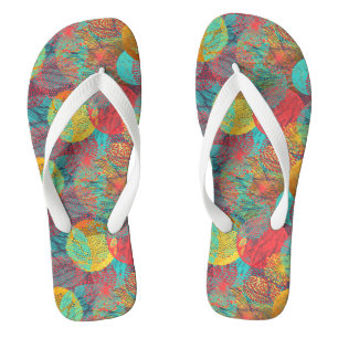 Ethereal Golden Blossoms - Seamless Floral Harmony Flip Flops
